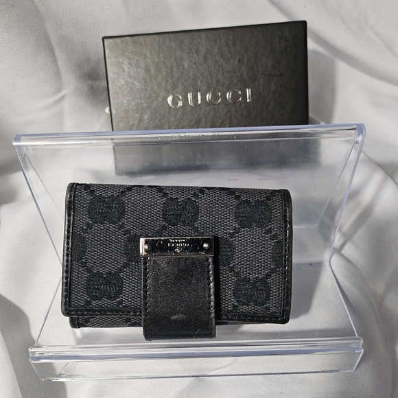 Gucci Black 6 Ring Key Wallet - Picture 1 of 8
